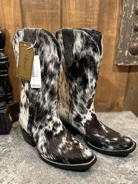 NWT!! Stiefeld Carmen Cowhide Leather Western Boots - Black & White